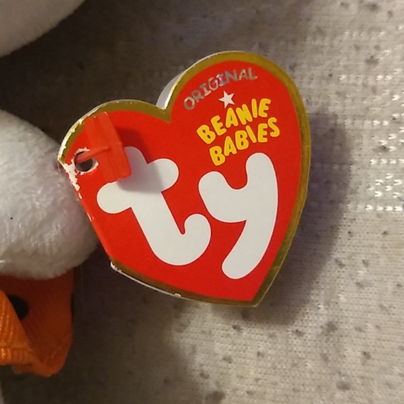 Hello kitty stuffed animal - Picture 2 of 5